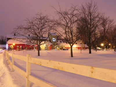 2020-01-19_1826-118-red-barn_th.jpg