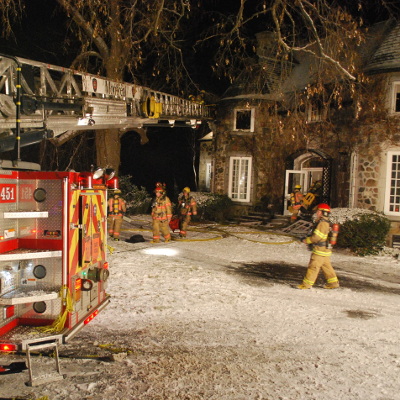 le-sabot-fire-dec-06-2014-22370_v_dsc_8128-pompiers-montreal_sq.jpg