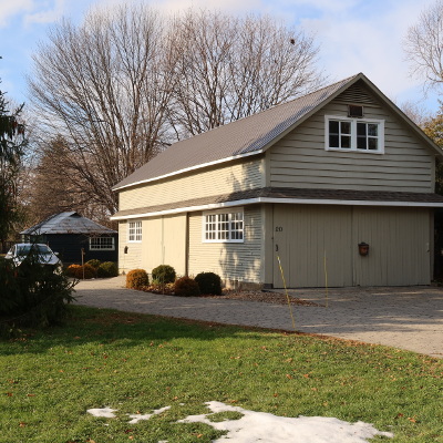 2020-12-03_1226-c68-maxwelton-shed-barn_sq.jpg